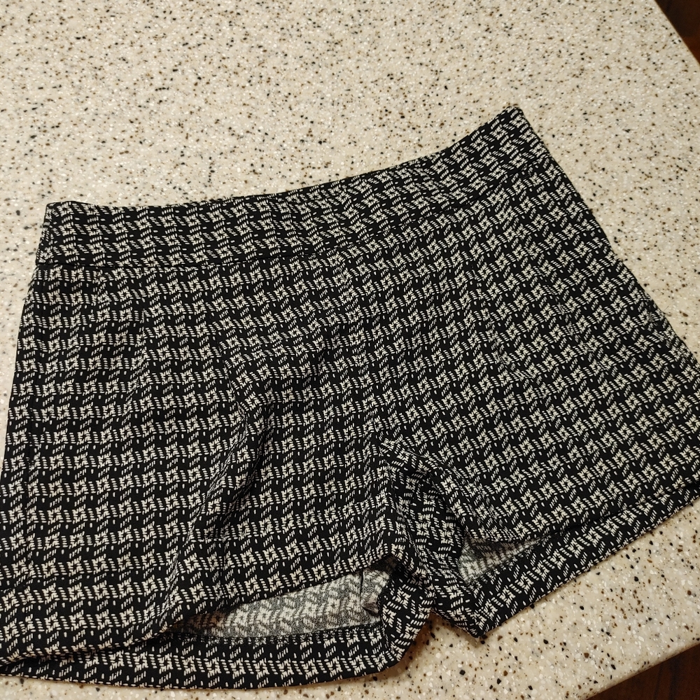Express Shorts